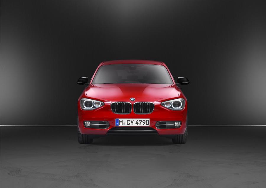  BMW 118i Sport Line 2011 года  (фото 144 из 185)
